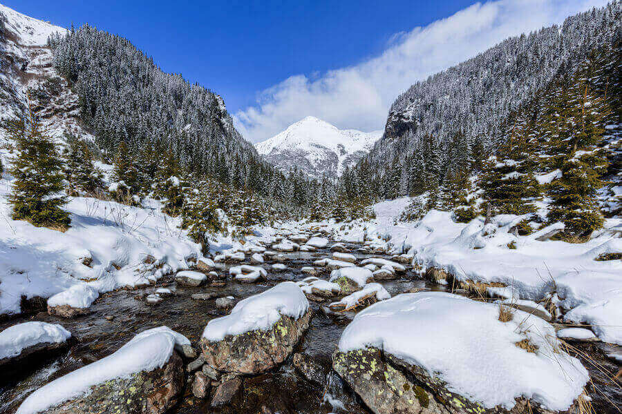 fagaras-mountains-romania-snow