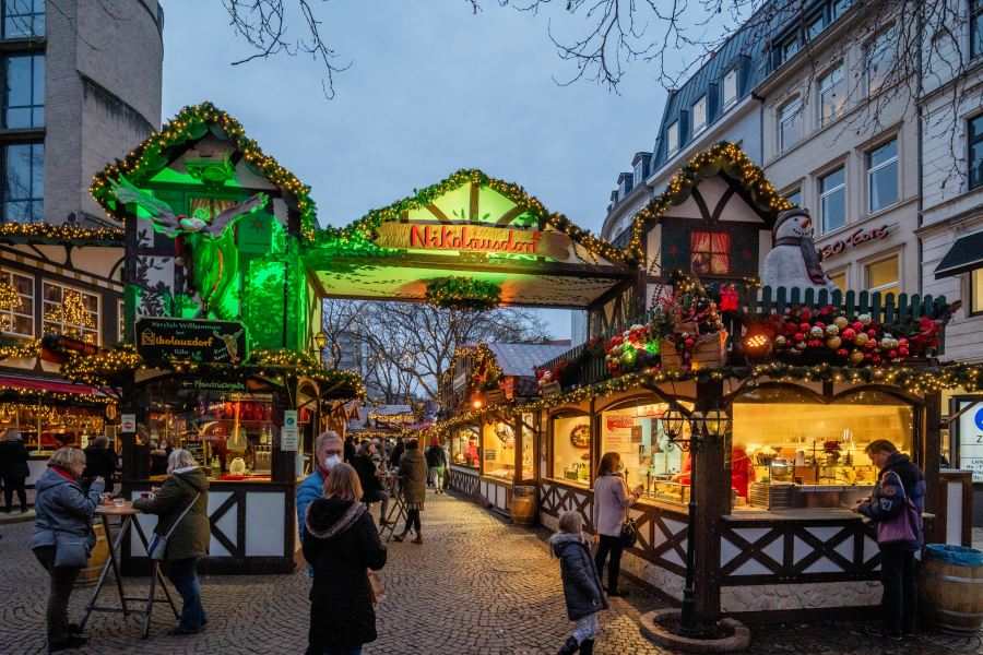 nicholas-village-christmas-markets