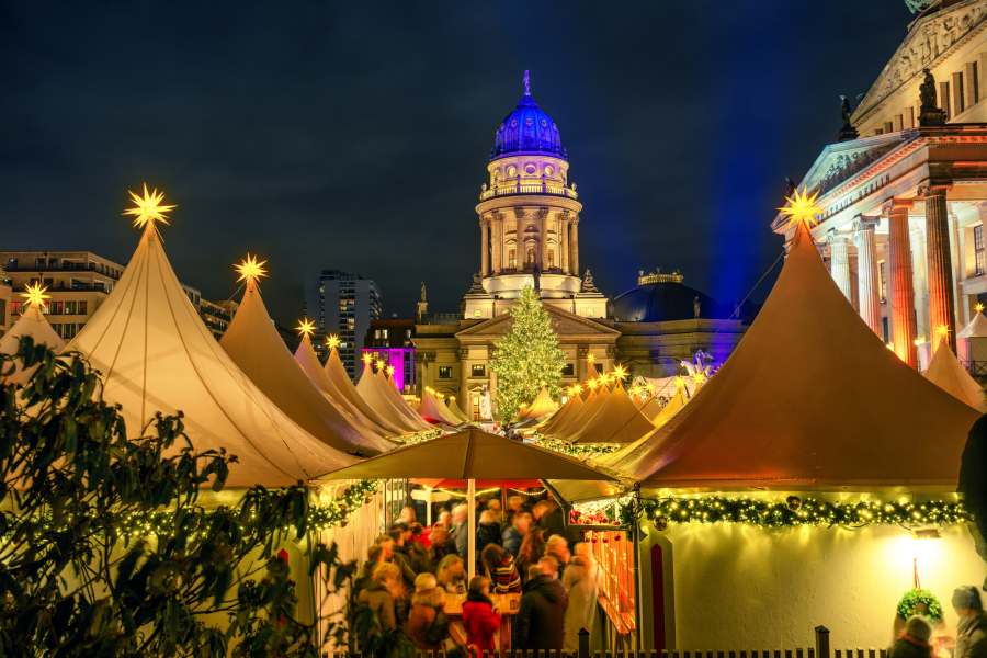 christmas-market-at-gendarmenmarkt