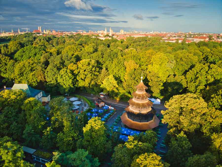 christmas-markets-at-chinese-tower