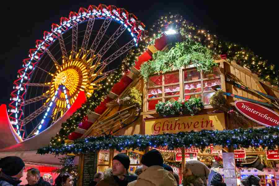 ferries-wheel-in-alexanderplatz