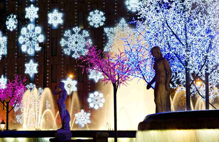 plaza-catalunya-lights-display