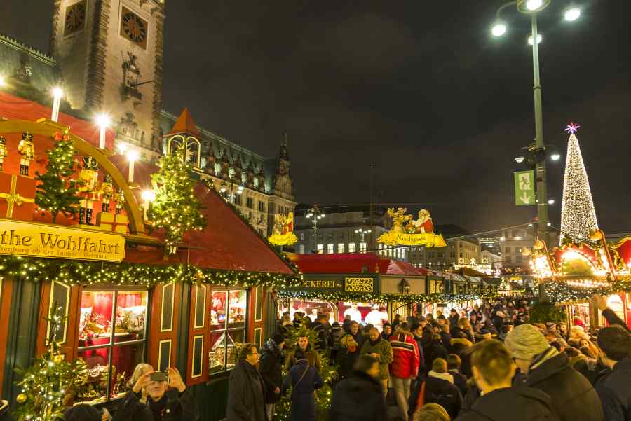 rathausmarkt-hamburg-christmas-markets