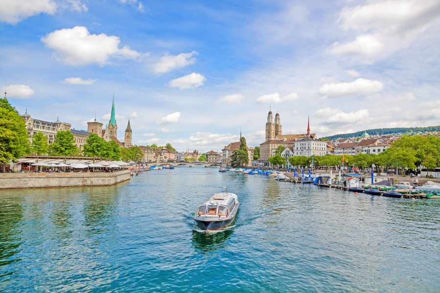 lake-zurich-in-winter