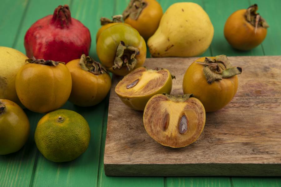 lyon-foods-persimmons-and-quince