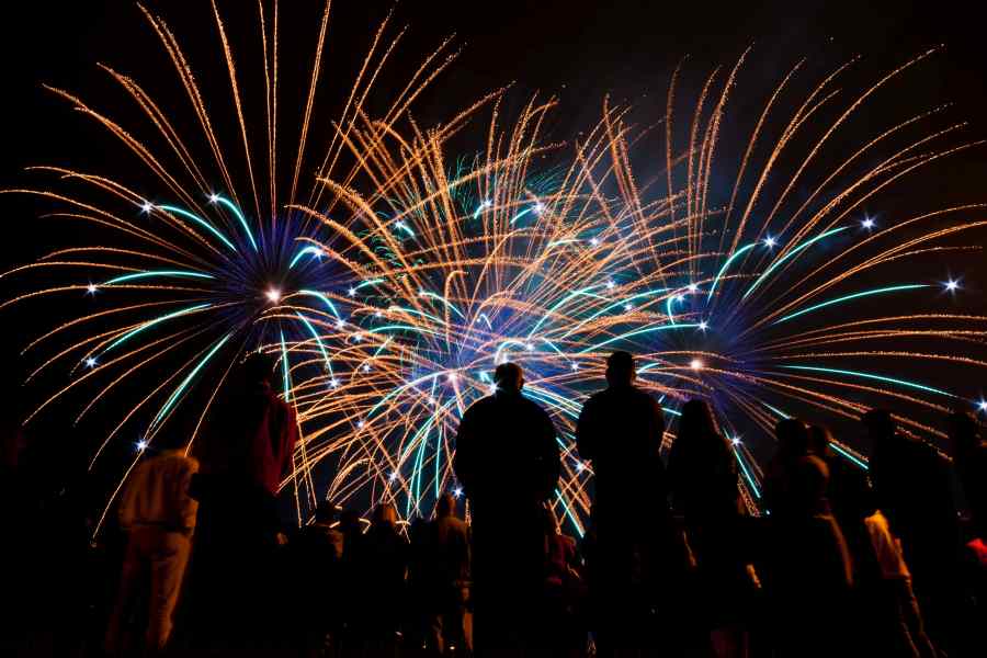 marseille-new-year-fireworks