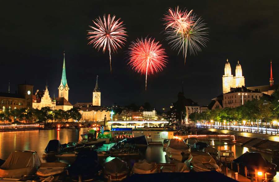 new-year-fireworks-in-zurich