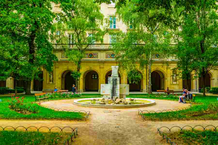 saint-pierre-museums-in-lyon