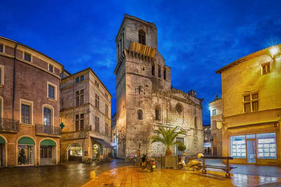 nimes-france-in-winter